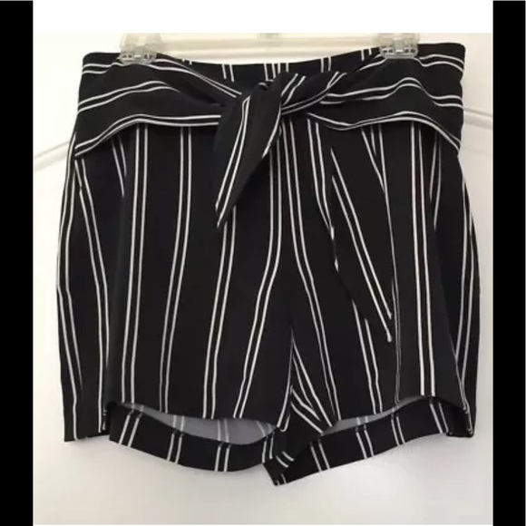 Bar III tie belt striped shorts black white 6 - Picture 3 of 6